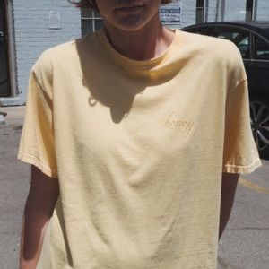 Brandy Melville Honey tee 🍯